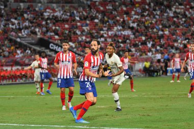 Kallang-Singapur-30Jul2018: Juanfran # 20 Atletico Madrid oyuncusunun icc2018 'de Atletico Madrid ile ulusal stadyumdaki Paris Saint-Almanya maçında karşılaşması