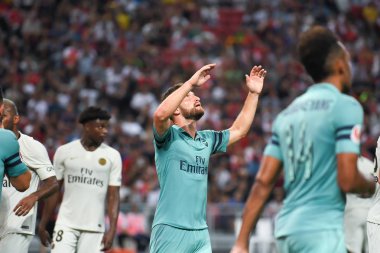 Kallang-Singapur - 28 Temmuz 2018: Shkodran hayat #20 oyuncu Arsenal icc2018 paris saint-Alman Ulusal Stadyumu'nda, Singapur karşı arsenal arasında sırasında eylem