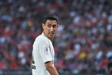 Kallang-Singapur-30Jul2018: Angel Di Maria # 11 PSG oyuncusu icc2018 'de Atletico Madrid ile Singapur' daki Paris Saint-Alman Ulusal Stadyumu 'nda karşı karşıya geldi.