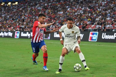 Kallang-Singapur-30Jul2018: Angel Di Maria # 11 PSG oyuncusu icc2018 'de Atletico Madrid ile Singapur' daki Paris Saint-Alman Ulusal Stadyumu 'nda karşı karşıya geldi.