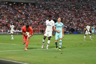 Kallang-Singapur - 28 Temmuz 2018: Mesut Ozil #10 oyuncu Arsenal icc2018 paris saint-Alman Ulusal Stadyumu'nda, Singapur karşı arsenal arasında sırasında eylem