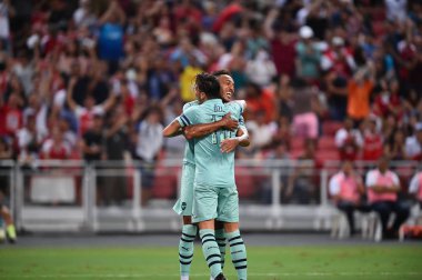 Kallang-Singapur - 28 Temmuz 2018: Pierre-Emerick Aubameyang #14 oyuncu icc2018 paris saint-Alman Ulusal Stadyumu'nda, Singapur karşı arsenal arasında sırasında hedef için arsenal kutlama