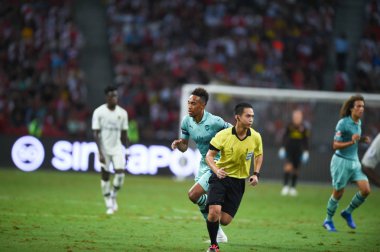 Kallang-Singapur-28 Temmuz 2018: Pierre-Emerick Aubameyang # 14 cephanelik oyuncusunun icc2018 'de Paris Saint-Alman Ulusal Stadyumu, Singapur' daki cephaneliğe karşı çarpışması