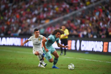 Kallang-Singapur - 28 Temmuz 2018: Matteo guendouzi #29 icc2018 paris saint-Alman Ulusal Stadyumu'nda, Singapur karşı arsenal arasında sırasında eylem Arsenal oyuncu