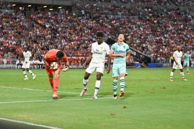 Kallang-Singapur - 28 Temmuz 2018: Mesut Ozil #10 oyuncu Arsenal icc2018 paris saint-Alman Ulusal Stadyumu'nda, Singapur karşı arsenal arasında sırasında eylem
