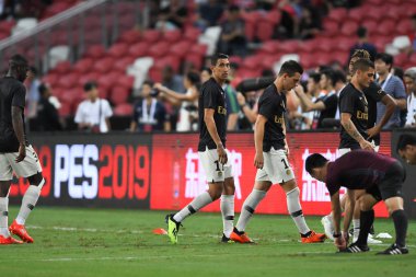 Kallang-Singapur-30Jul2018: Angel Di Maria # 11 PSG oyuncusu icc2018 'de Atletico Madrid ile Singapur' daki Paris Saint-Alman Ulusal Stadyumu 'nda karşı karşıya geldi.