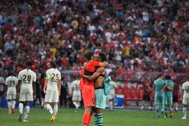 Kallang-Singapur-28 Temmuz 2018: Pierre-Emerick Aubameyang # 14 cephanelik oyuncusunun icc2018 'de Paris Saint-Alman Ulusal Stadyumu, Singapur' daki cephaneliğe karşı çarpışması