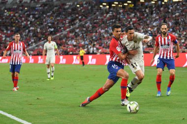 Kallang-Singapur-30Jul2018: Angel Di Maria # 11 PSG oyuncusu icc2018 'de Atletico Madrid ile Singapur' daki Paris Saint-Alman Ulusal Stadyumu 'nda karşı karşıya geldi.