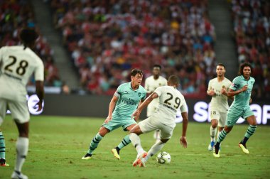 Kallang-Singapur - 28 Temmuz 2018: Mesut Ozil #10 oyuncu Arsenal icc2018 paris saint-Alman Ulusal Stadyumu'nda, Singapur karşı arsenal arasında sırasında eylem