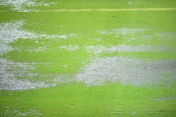 Stadyum su basması futbol sahası 