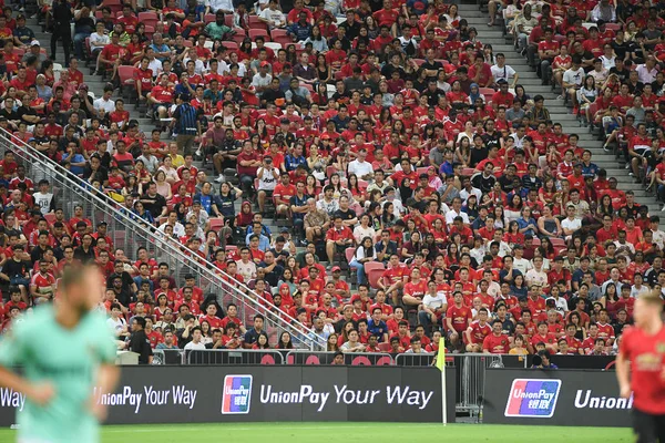 Kallang-Singapore-20jul2019: ismeretlen rajongók a Manchester egység — Stock Fotó