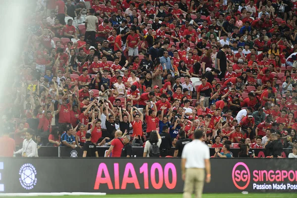 Kallang-singapore-20jul2019: Fans no identificados de la unidad de Manchester — Foto de Stock