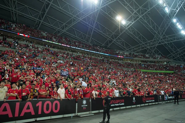 Kallang-Singapore-20jul2019: ismeretlen rajongók a Manchester egység — Stock Fotó