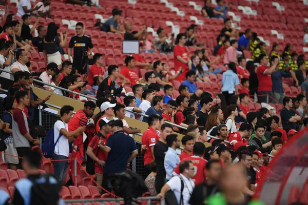 Kallang-singapore-19jul2019: fan no identificada de manchester unite — Foto de Stock