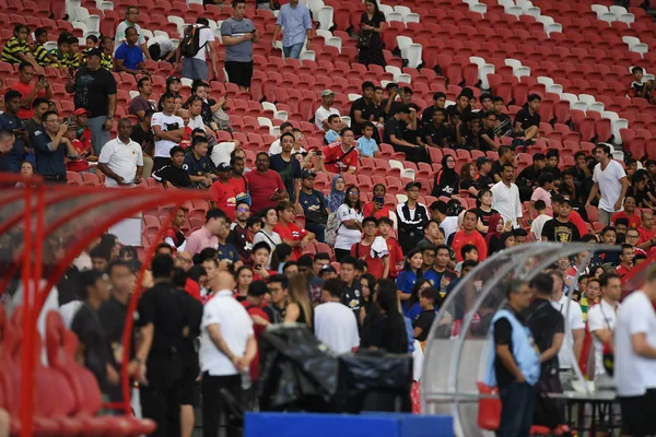 Kallang-singapore-19jul2019: fan no identificada de manchester unite — Foto de Stock