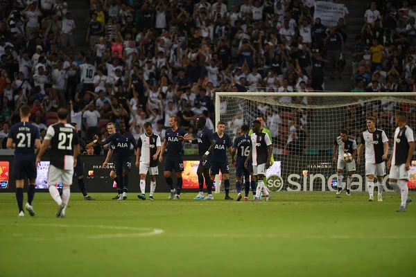 Kallang-singapore-21jul2019:Player of Tottenham hotspur congratu — Stock Photo, Image