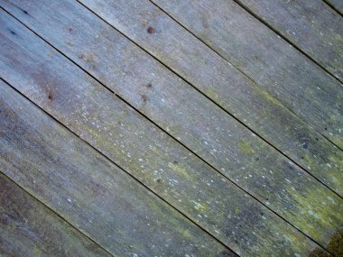 Güneş ışınları dokunmadı eski Ahşap Bina duvarlarında