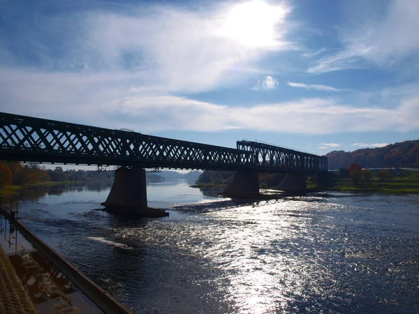 Ancien Pont Ferroviaire Sur Des Supports Béton Armé Traversant Rivière — Photo