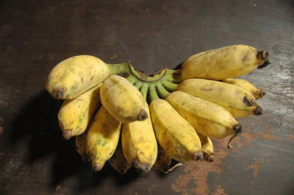 Banaan gele kleur fruit-gezonde voeding-natuur — Stockfoto