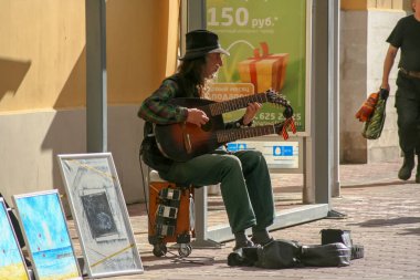 Rusya, Moskova, Arbat Sokağı. 08/01/2008. Arbat halk müzisyenler.