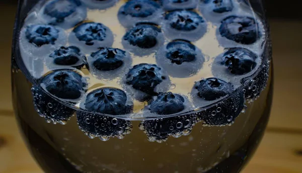 Blueberries Soft Drinks Bubbles Closeup — Stock Photo, Image