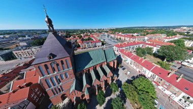 Panorama şehir, kent, şehir merkezi, yeşil şehir, Katedral havadan görünümü.