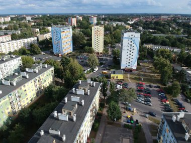 Koszalin, Polonya - 10 Ağustos 2018 - havadan görünümü şehir Koszalin, alan Gierczak Caddesi'nin üzerinde