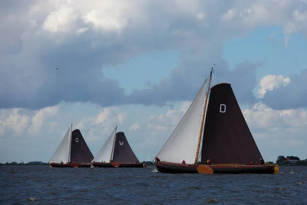 Elahuizen Friesland Nederländerna Augusti 2018 Skutsjesilen Frisiska Regatta Med Skutsjes — Stockfoto