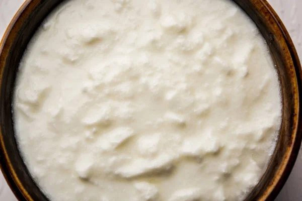 Zwykły Zsiadłego Mleka Lub Jogurtu Lub Dahi Hindi Serwowane Misce — Zdjęcie stockowe