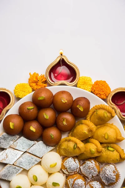 Happy Diwali Greeting Card Made Using Sweets Fire Crackers Diya — Stock Photo, Image