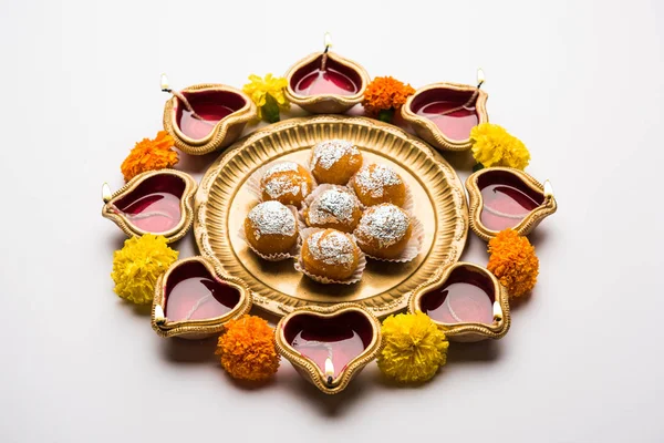 Diwali Rangoli Using Diya Flowers Motichoor Laddu Boondi Laddoo Arranged — Stock Photo, Image
