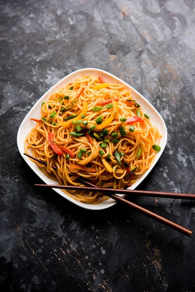 Schezwan Χυλοπίτες Λαχανικών Hakka Noodles Chow Mein Είναι Ένα Δημοφιλές — Φωτογραφία Αρχείου