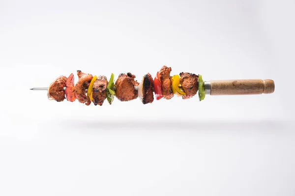 Куриная Тикка Косой Кебаб Традиционные Индийские Блюда Приготовленные Древесном Угле — стоковое фото