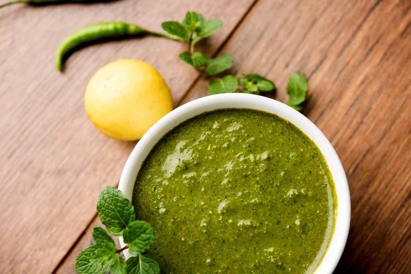 Chutney Alla Menta Verde Sano Realizzato Con Coriandolo Pudina Spezie — Foto Stock