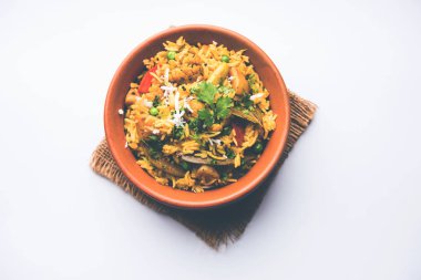 Masala pirinç veya masale bhat - baharatlı sebze kızarmış pilav / biryani veya Pulav genellikle sırasında yapılan düğün durumlarda maharashtra, Hindistan
