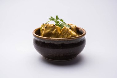 Malai veya achari Paneer içinde kırbaçlanan krem kullanılarak yapılan bir et suyu. bir hizmet tava servis. seçici odak