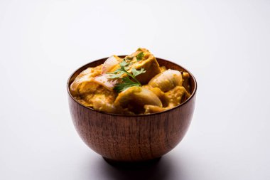 Paneer yapmak Pyaza dolu bir sos soğan süzme peynir küpleri kullanarak bir popüler punjabi vejetaryen reçetedir