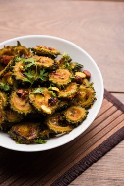 Lezzetli acı kavun köri, Hindistan'dan sağlıklı gıda. seçici odak