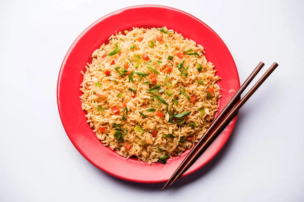 Schezwan Fried Rice Masala Este Mâncare Populară Indo Chineză Servită — Fotografie, imagine de stoc