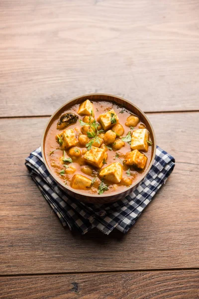 Chole Paneer Curry Aus Gekochter Kichererbse Mit Quark Mit Gewürzen — Stockfoto