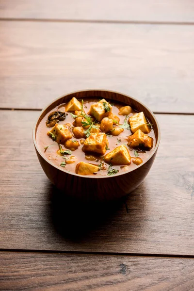 Chole Paneer Curry Wykorzystaniem Gotowane Ciecierzycy Serem Przyprawami Popularne North — Zdjęcie stockowe