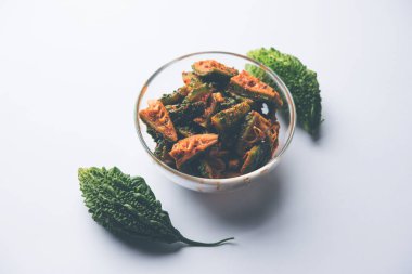 Karela Achar / acı kabak turşu, popüler Hint tarifi