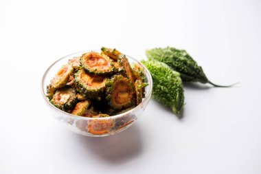 Karela Achar / acı kabak turşu, popüler Hint tarifi