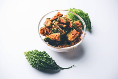 Karela Achar / acı kabak turşu, popüler Hint tarifi