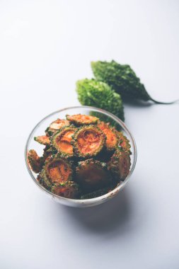 Karela Achar / acı kabak turşu, popüler Hint tarifi