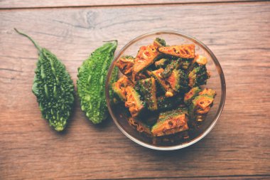 Karela Achar / acı kabak turşu, popüler Hint tarifi