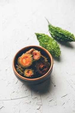 Karela Achar / acı kabak turşu, popüler Hint tarifi