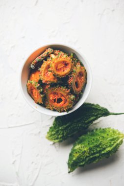 Karela Achar / acı kabak turşu, popüler Hint tarifi