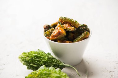 Karela Achar / acı kabak turşu, popüler Hint tarifi