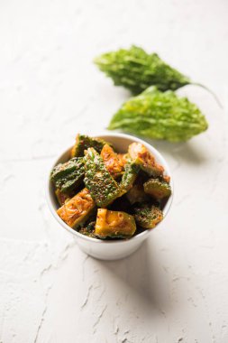 Karela Achar / acı kabak turşu, popüler Hint tarifi